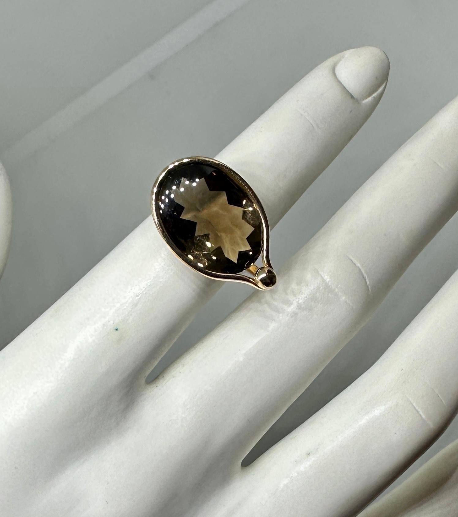 Georg Jensen Anello di quarzo fumé 1506 in oro giallo 18 carati Torun Bulow In condizioni ottime in vendita a New York, NY