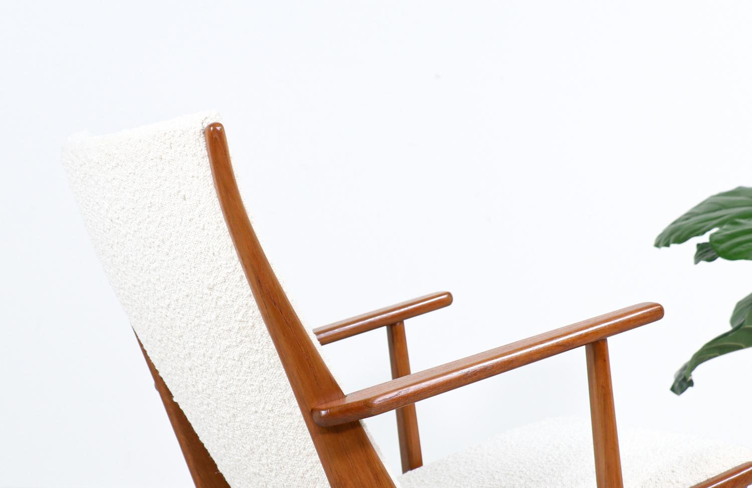 Mid-20th Century Georg Jensen Sculpted Teak & Boucle Wool Rocking Chair for Kubus Møbler For Sale