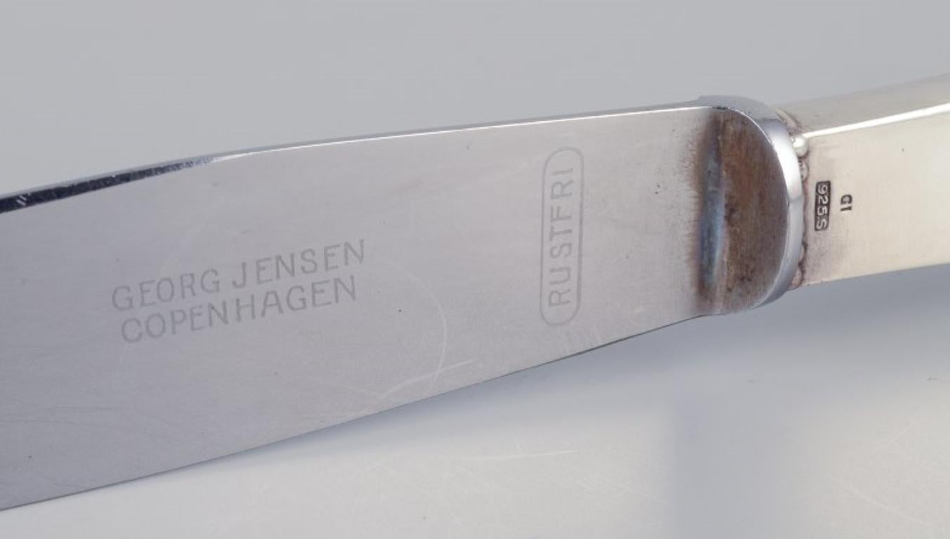 Argent Georg Jensen, ensemble de quatre couteaux de table perlés avec manches courts en argent en vente