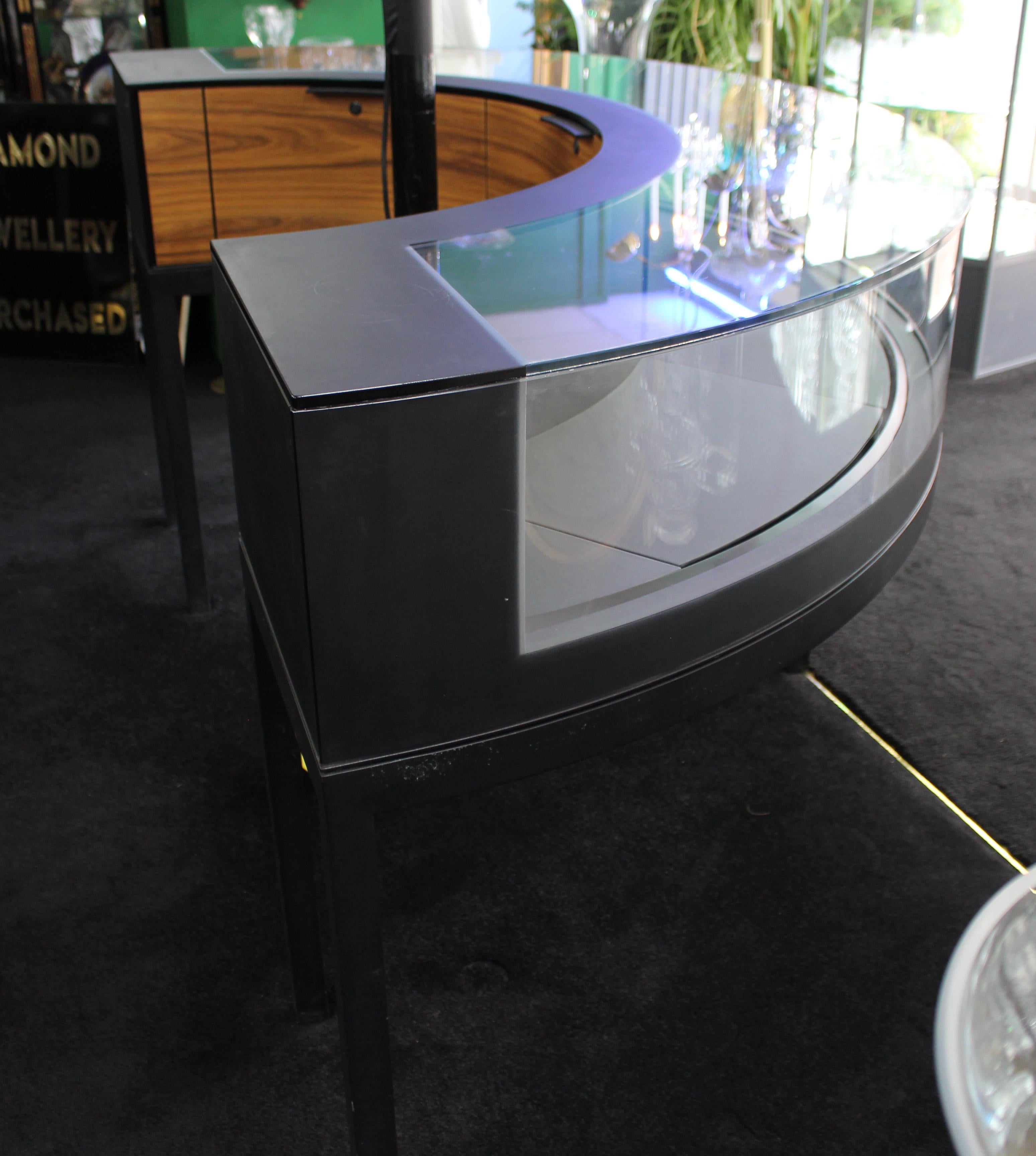 Georg Jensen Showroom Cabinet in Curved Glass and Ebonised Steel For Sale 7