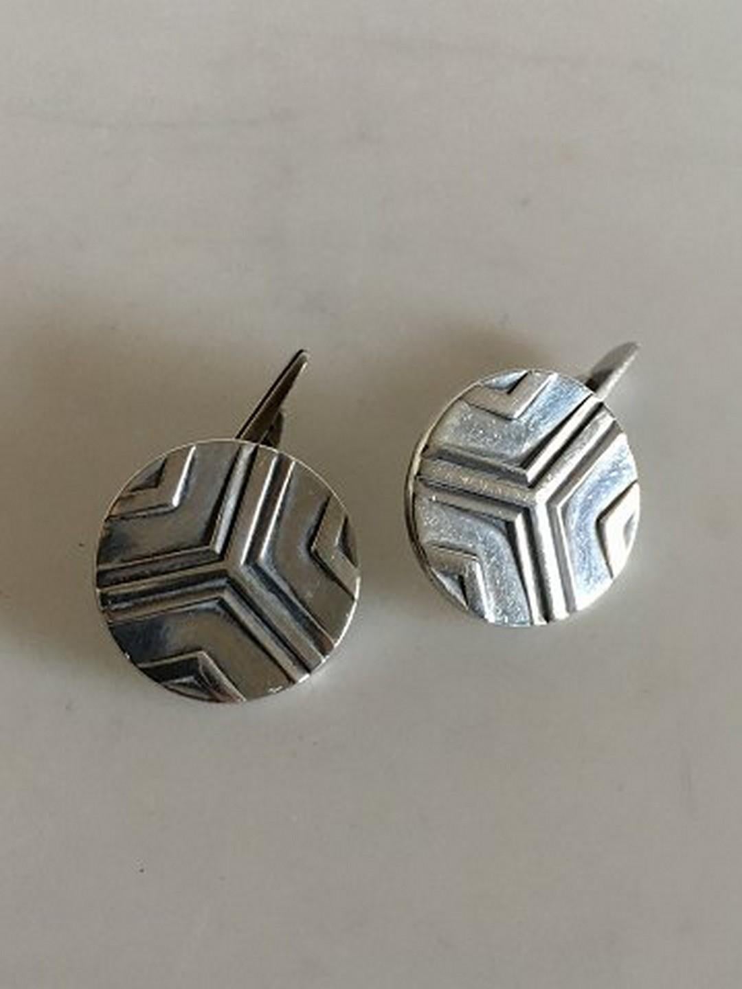 cufflinks or no cufflinks