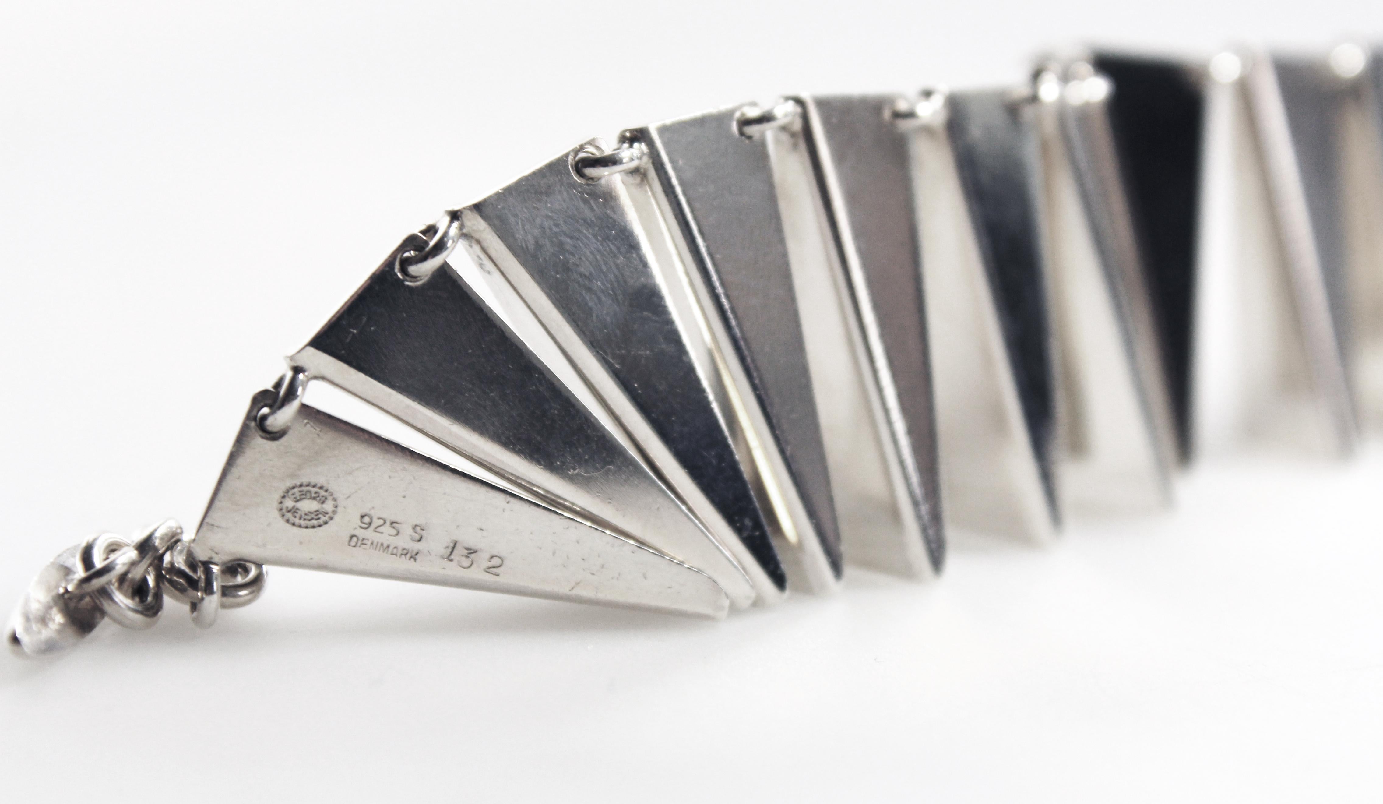 Georg Jensen Silver Modernist Necklace Designed by Arno Malinowski # 132 In Excellent Condition For Sale In Brussels, BE