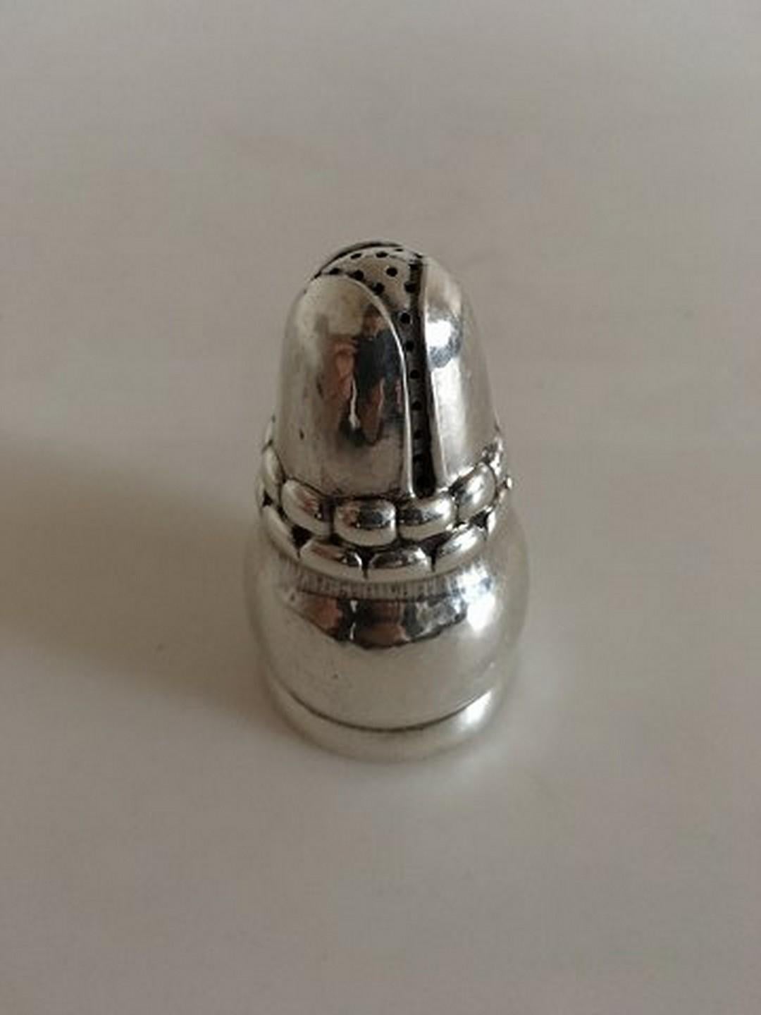 Georg Jensen silver pepper shaker no 5. Early pepper shaker in nice condition, from 1904-1910. 7.5 cm H (2 61/64