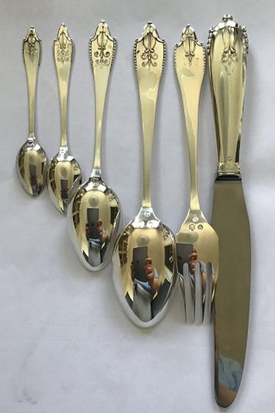 Art Nouveau Georg Jensen Silver/Sterling Silver Akkeleje Set for 12 People, 72 Pieces For Sale