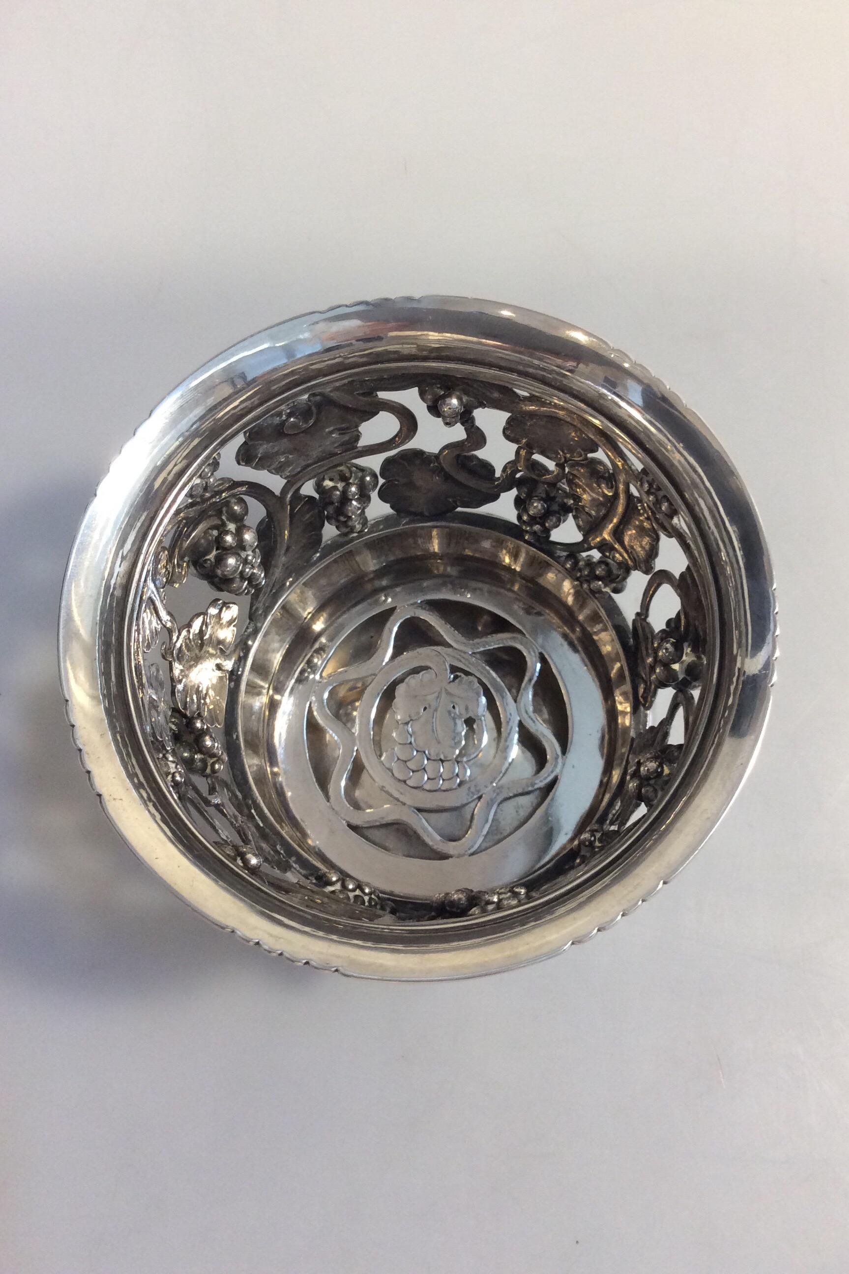 Art Nouveau Georg Jensen Silver Wine Coaster No 289 Vintage from the 1920s For Sale