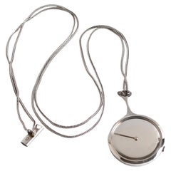 Georg Jensen Edelstahl-Anhängeruhr entworfen von Vivianna Torun Bulow- Hube