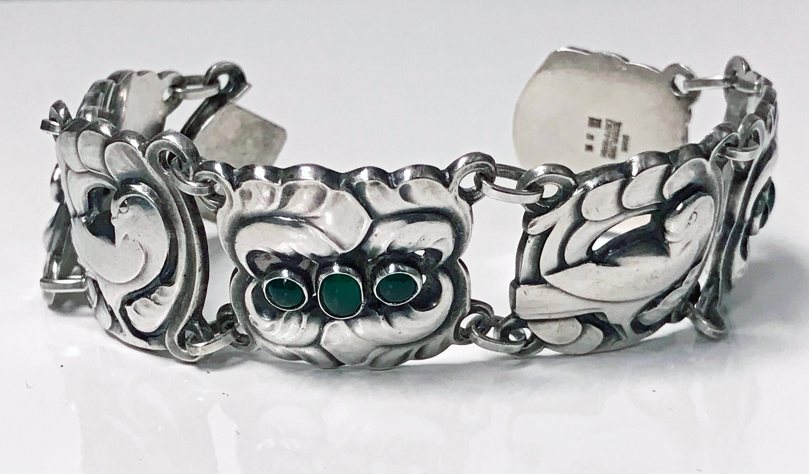 Georg Jensen Sterling Silver Chrysoprase Dove Bracelet No 32, 1933-44 mark. This is a rarely seen wide example of Chrysoprase dove motif designed by Kristian Moehl-Hansen for Georg Jensen originally in 1904. Stamped with Georg Jensen marks GJ in box