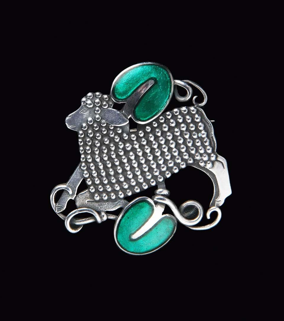 Georg Jensen Sterling Enamel Lamb Brooch, Denmark, circa 1942 In Good Condition In Toronto, ON