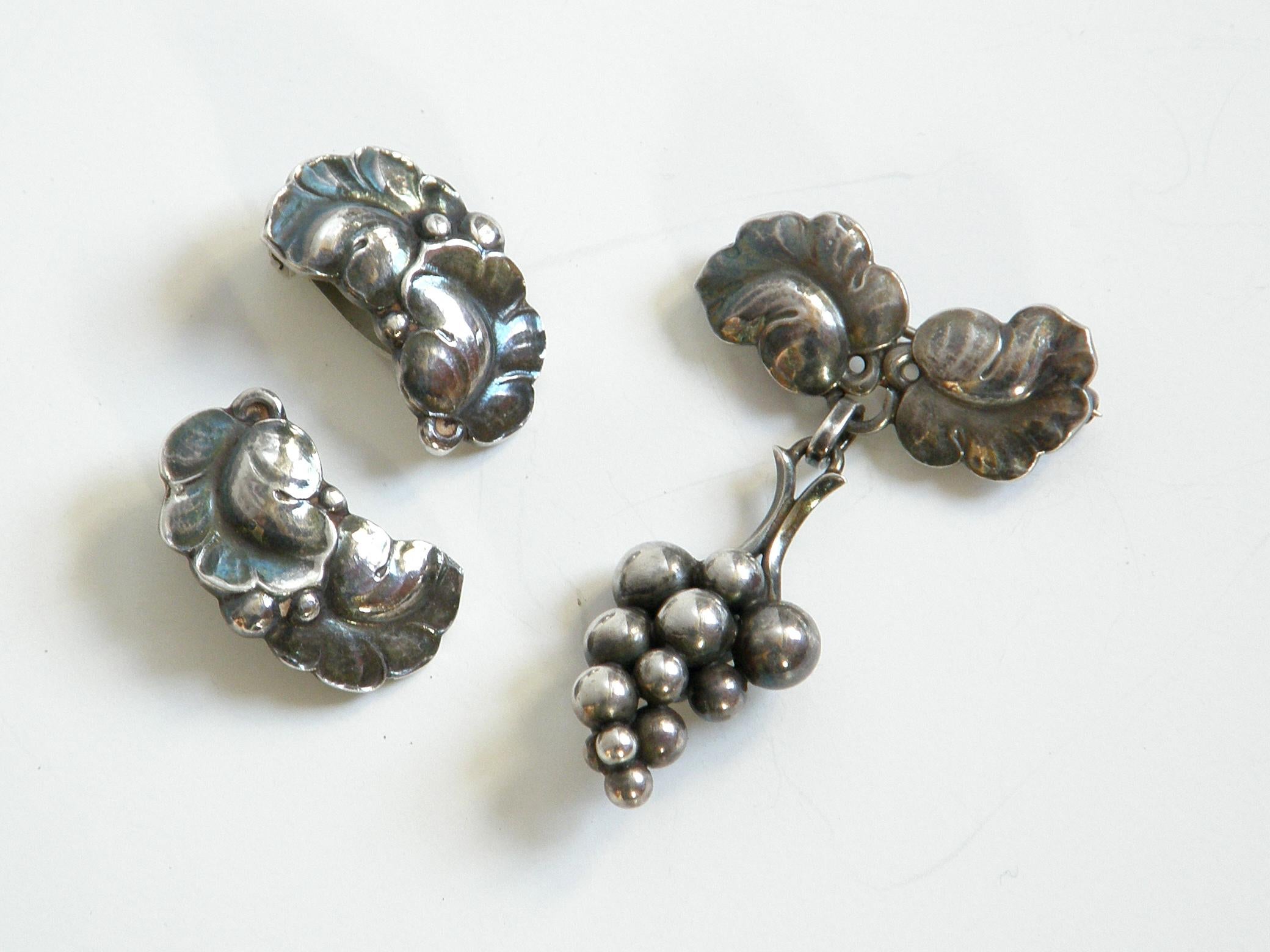 Georg Jensen Sterling Grapes and Leaves Brooch and Earrings Made in Denmark In Good Condition For Sale In Chicago, IL