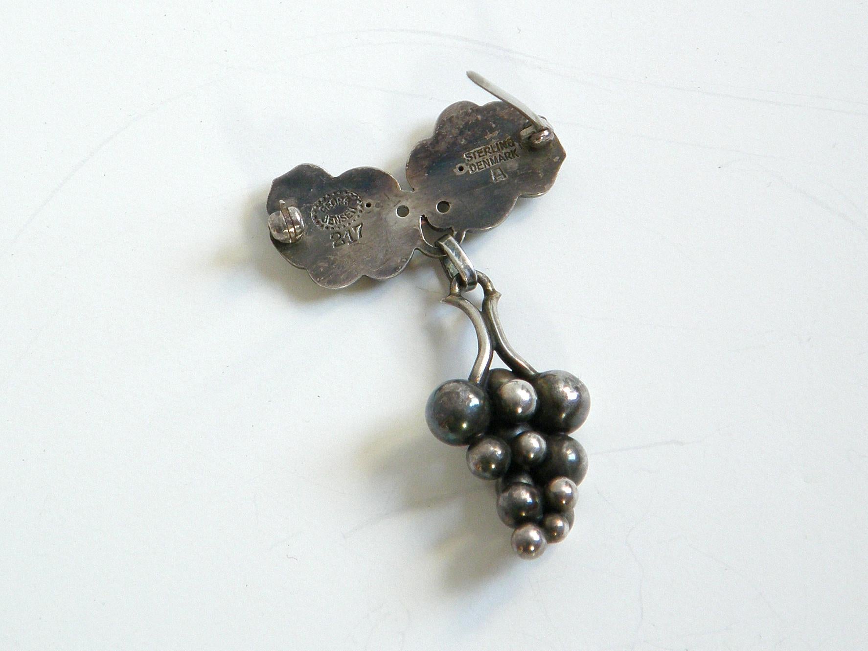 Georg Jensen Sterling Grapes and Leaves Brooch and Earrings Made in Denmark For Sale 1