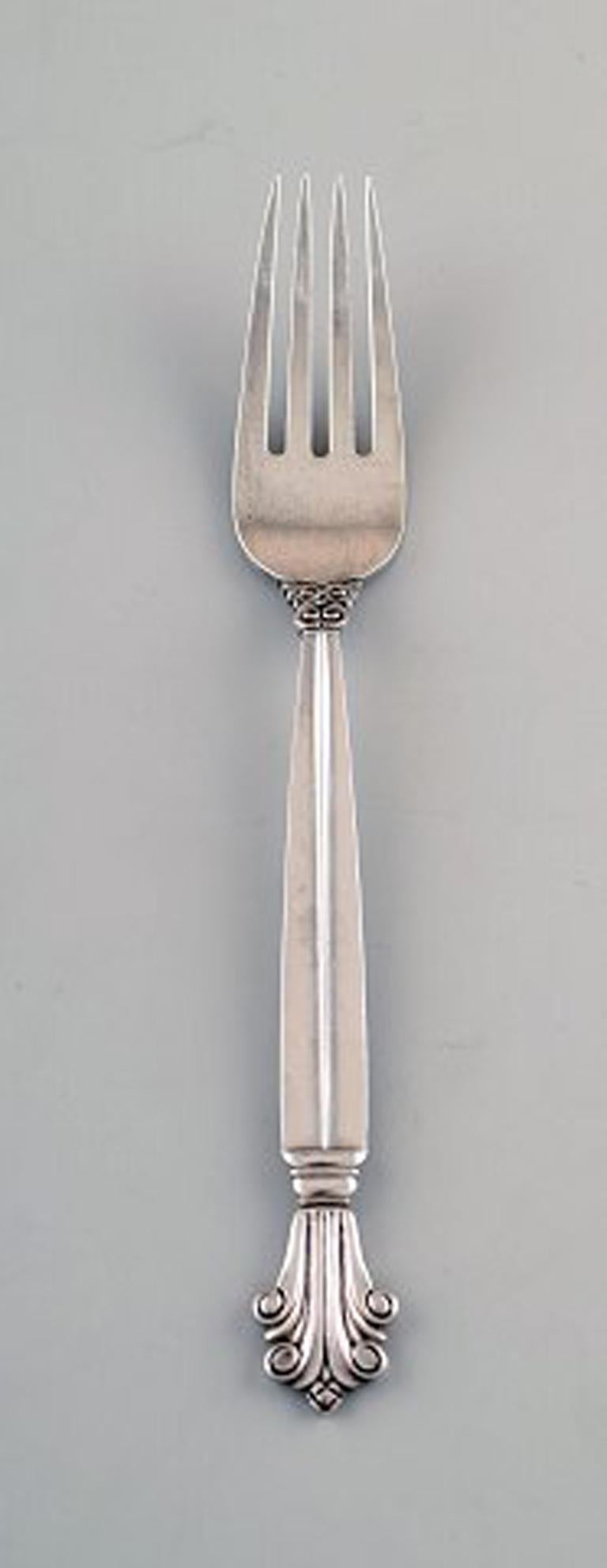 Georg Jensen sterling silver acanthus lunch fork.
Ten pieces in stock.
Measures: 18 cm.
Early stamp.
In very good condition.