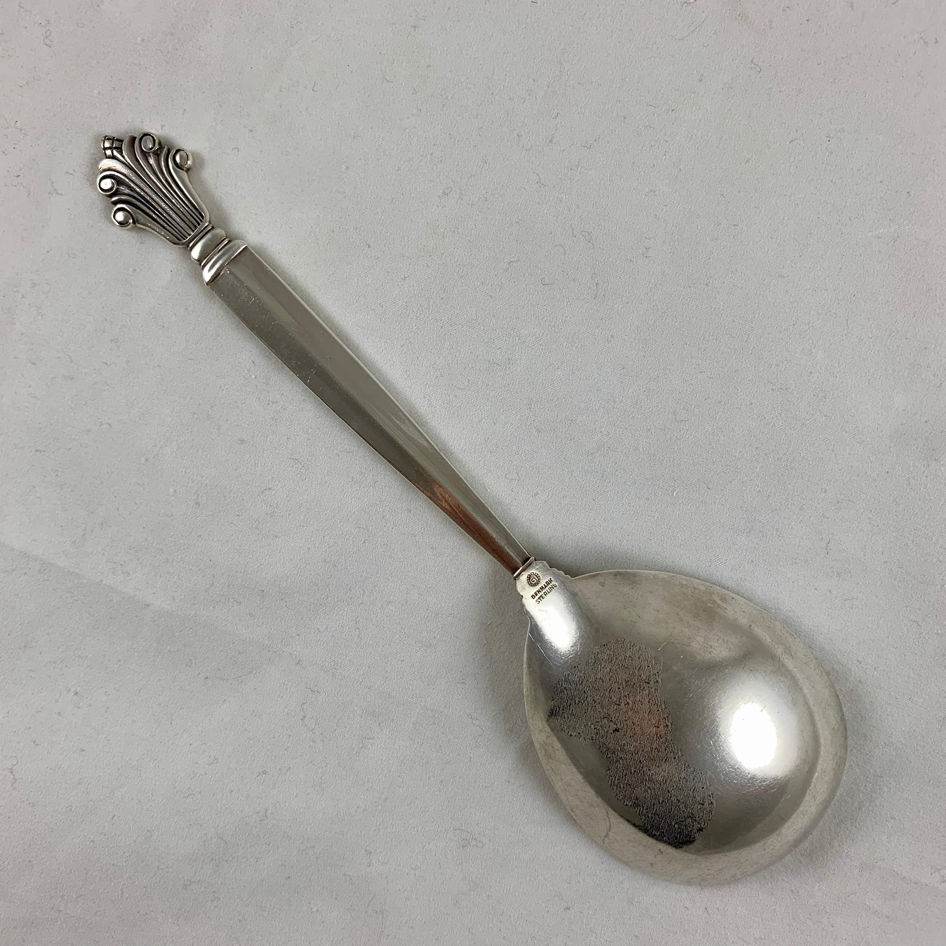 Georg Jensen Sterling Silver Acanthus Pattern Serving Spoon, Denmark, circa 1917 In Good Condition For Sale In Philadelphia, PA