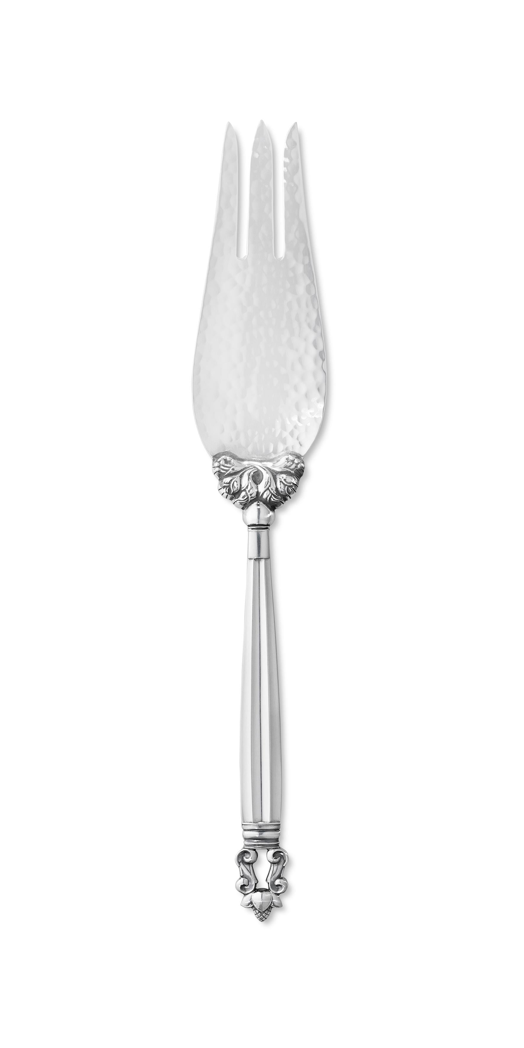 Designed in 1915 by Johan Rohde, the Acorn sterling silver cutlery pattern represents the early foundation of Georg Jensen’s organic and timeless design language. In contrast to the Art Nouveau style of the early 1900s, Acorn’s design captures a