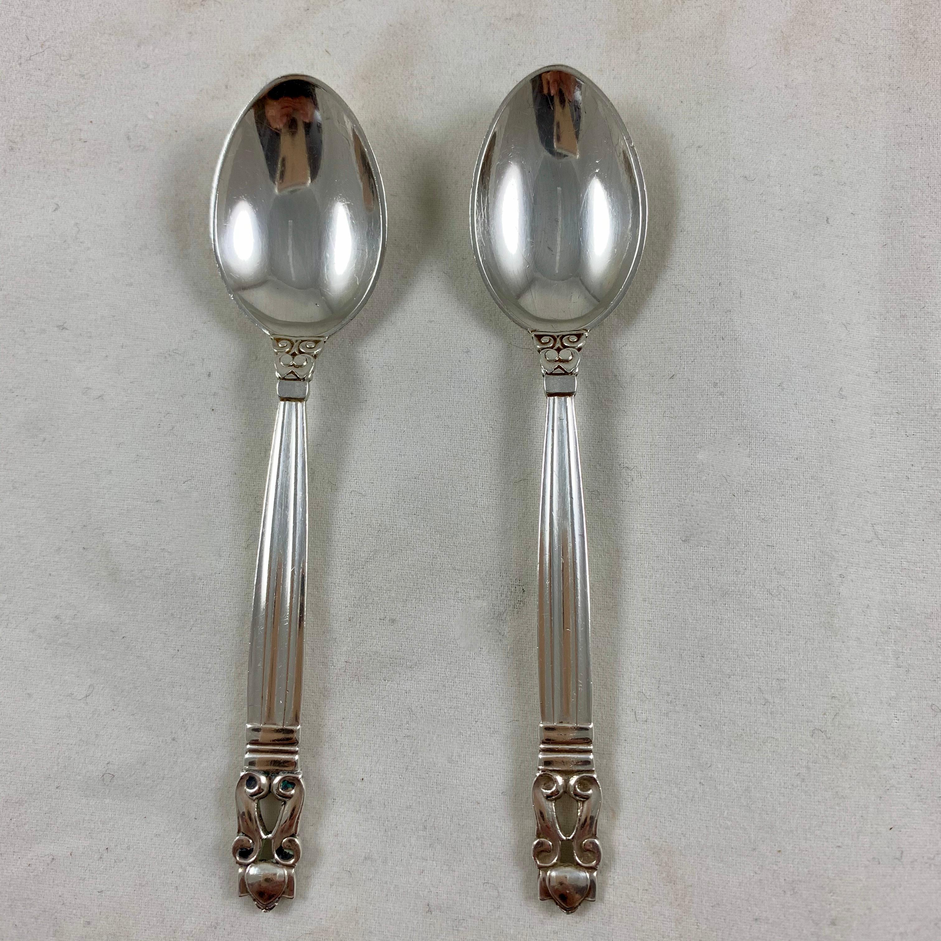 Norwegian Georg Jensen Sterling Silver Acorn Pattern Breakfast Spoon Service Mixed Set / 8 For Sale
