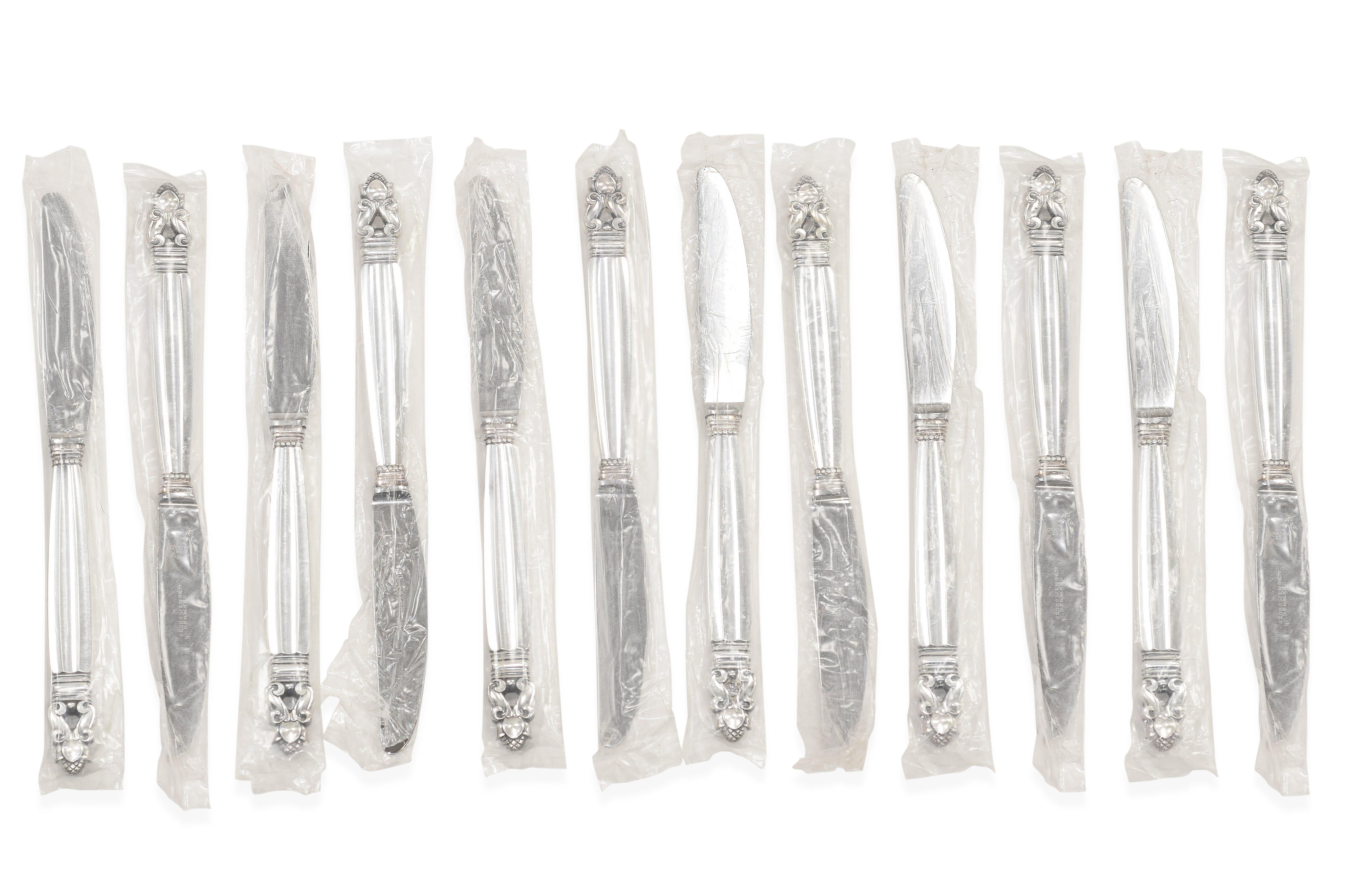 Non taillé Georg Jensen Sterling Silver Acorn Set Dinner Flatware Set 67 Pieces New en vente