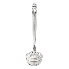 Uovo da tè a ghianda in argento Georg Jensen di Johan Rohde