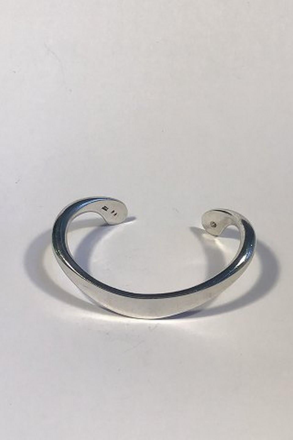 Georg Jensen Sterling Silver Armring No 9A Design Ove Wendt In Good Condition For Sale In Copenhagen, DK
