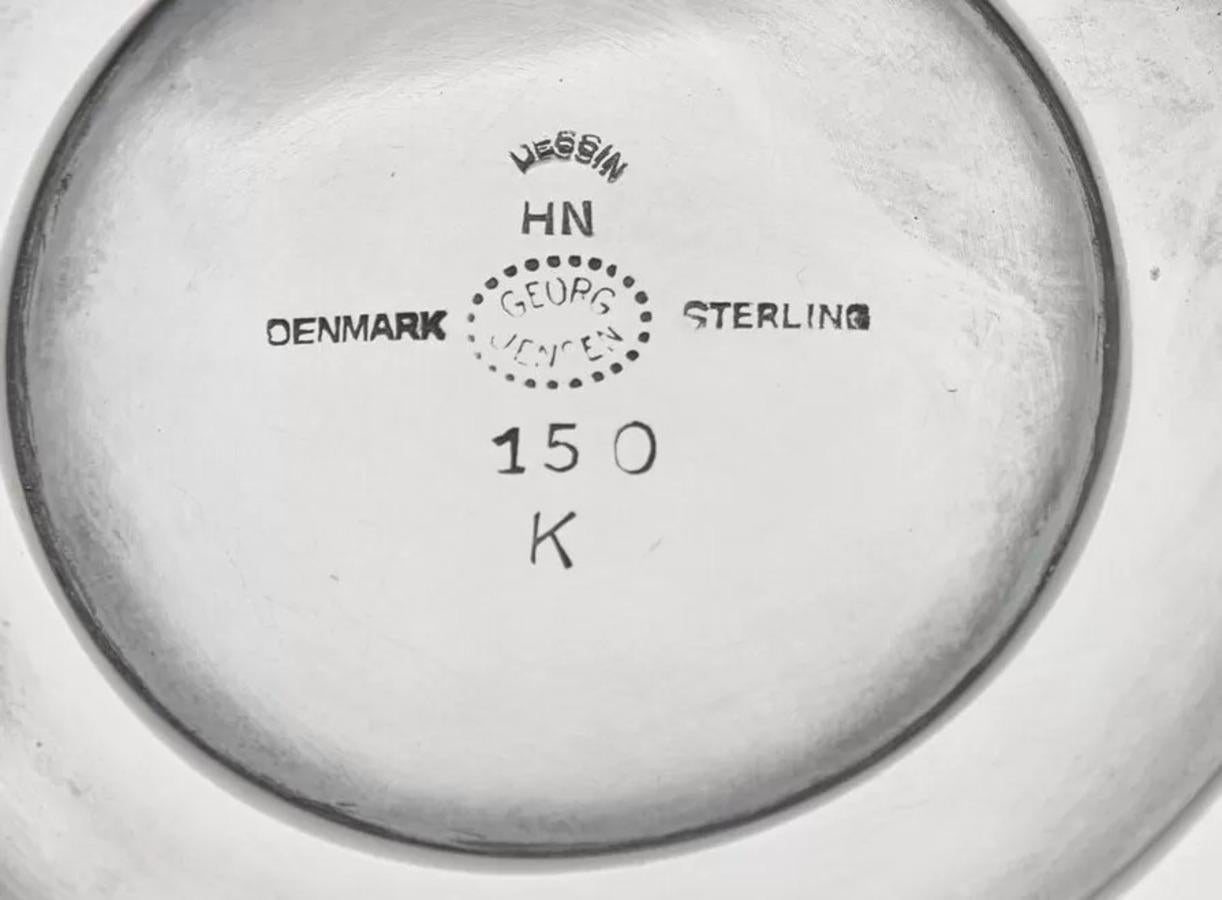 Bombonera Art Déco Georg Jensen de plata de ley 150K Martillado en venta
