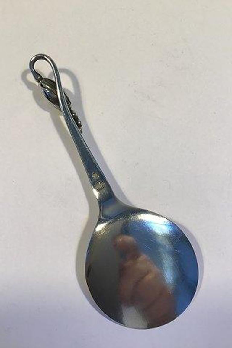 Georg Jensen Sterling Silver Blossom Canape Server No 207 In Good Condition For Sale In Copenhagen, DK