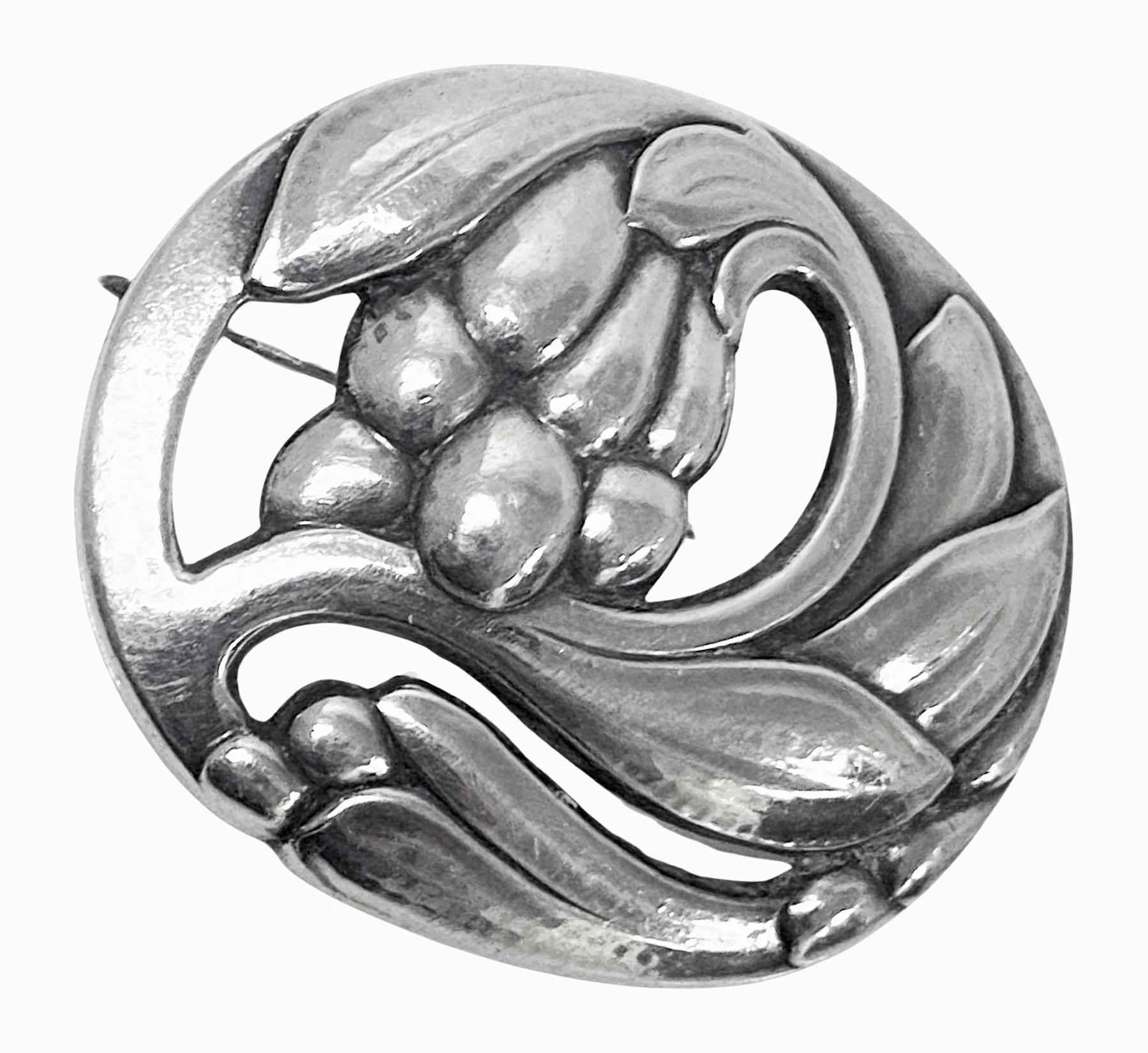 Georg Jensen Sterling Silver Blossom Pin C.1940 No 65 In Good Condition For Sale In Toronto, ON