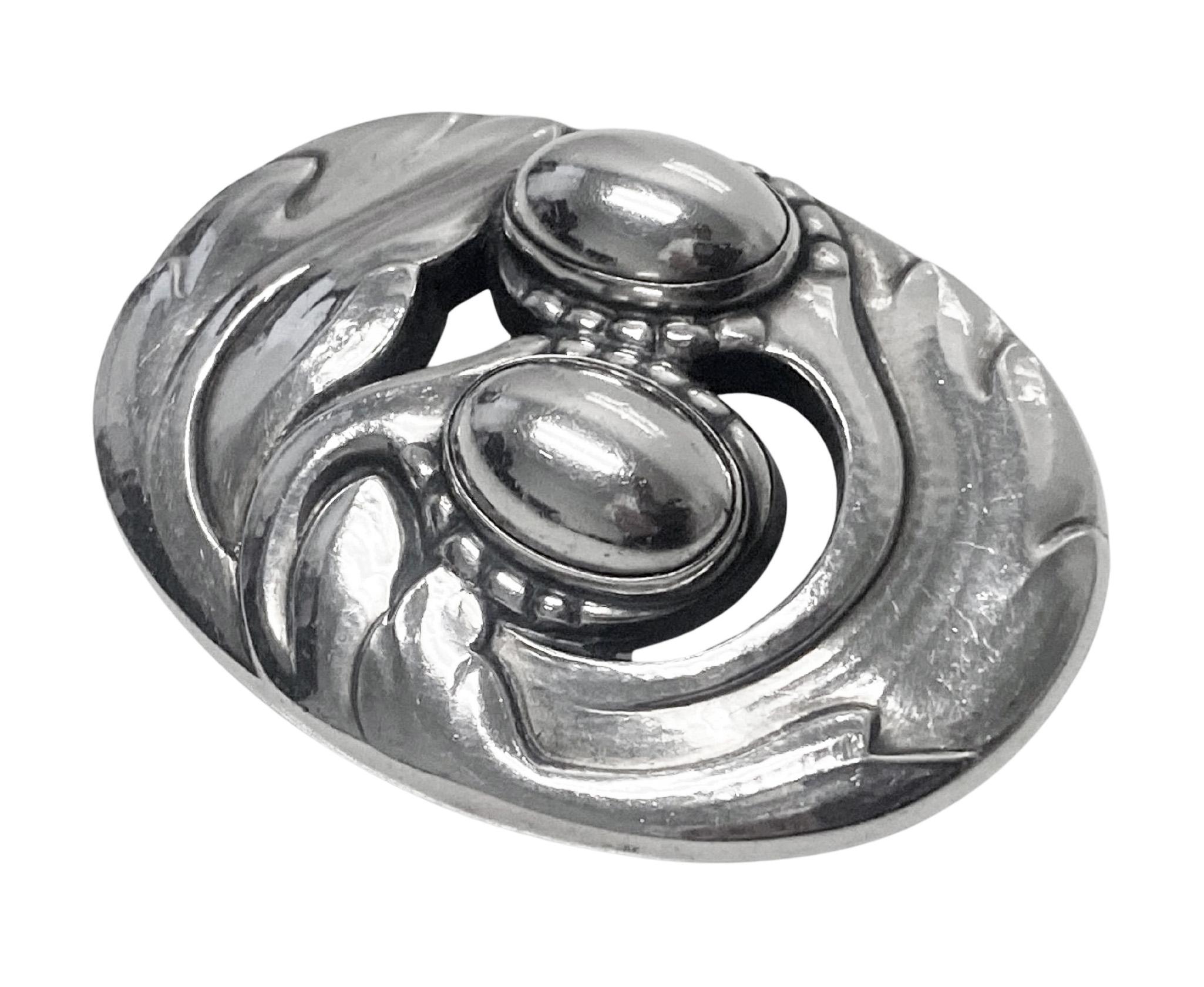 Georg Jensen Sterling Silver Blossom Pin C.1950 design No 7 In Good Condition For Sale In Toronto, ON
