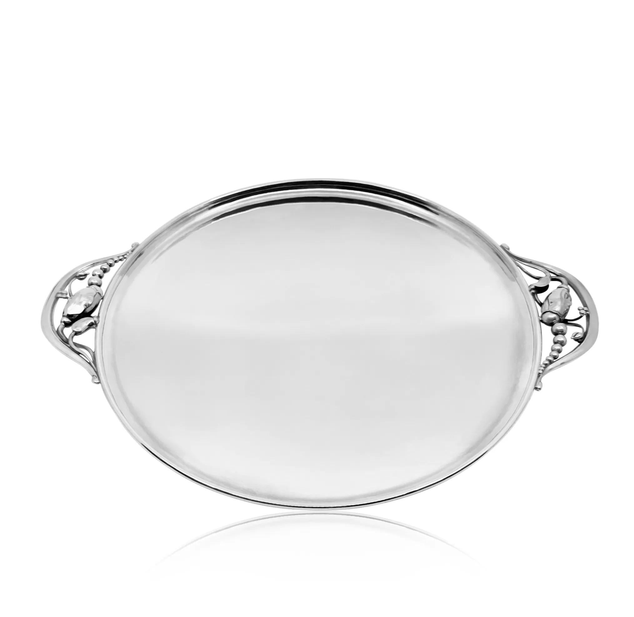 Georg Jensen Bandeja redonda Flor de plata de ley 2AB Danés en venta