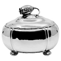 Bombonera Georg Jensen de plata de ley 186