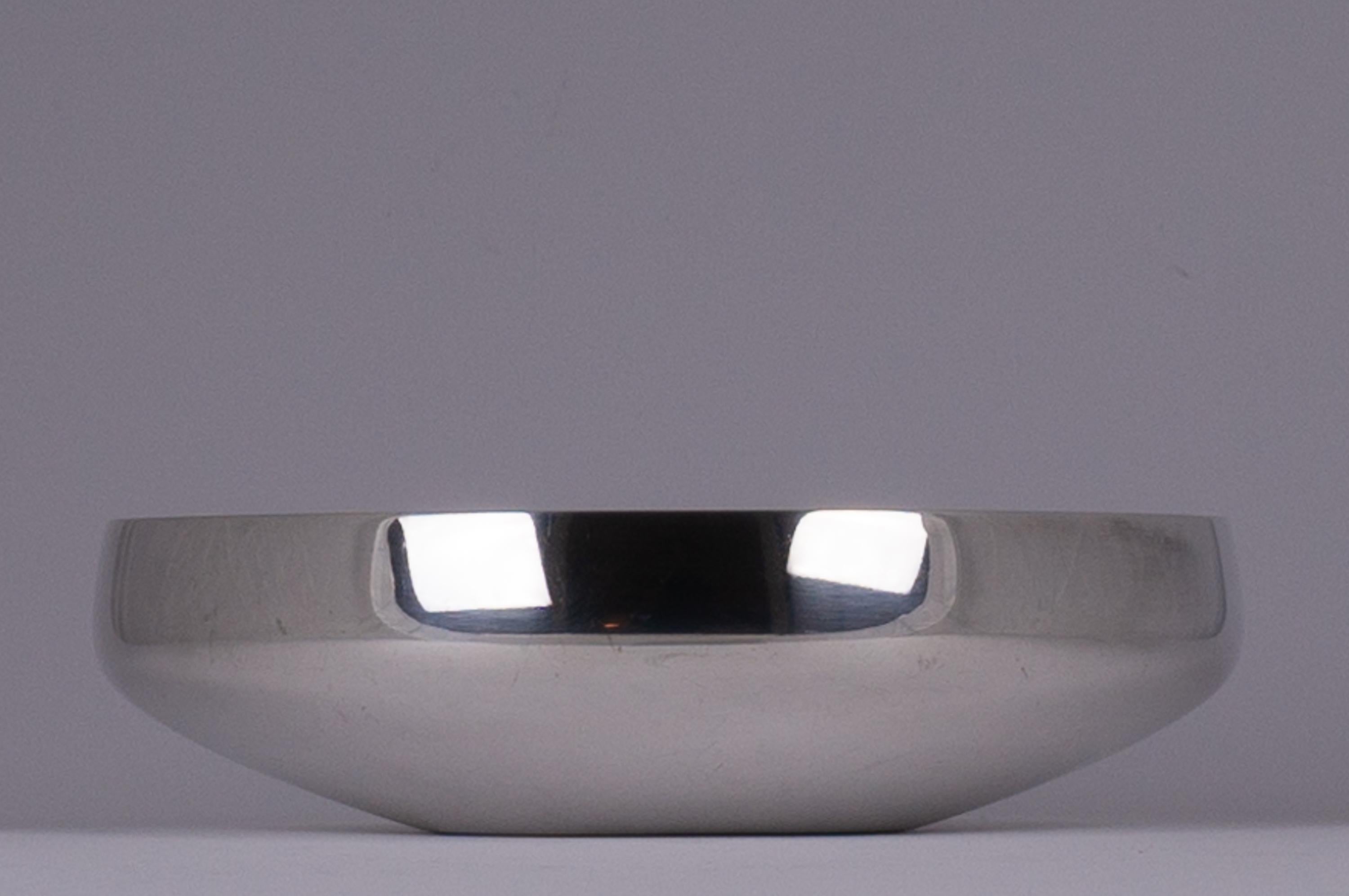 Henning Koppel - Sterling Silver Bowl, Model No. 1132B - Georg Jensen, Denmark  For Sale 4