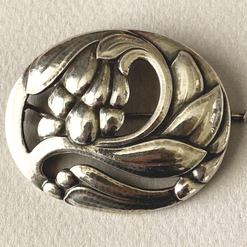 Georg Jensen Sterling Silver Brooch No.65 In Excellent Condition For Sale In San Francisco, CA