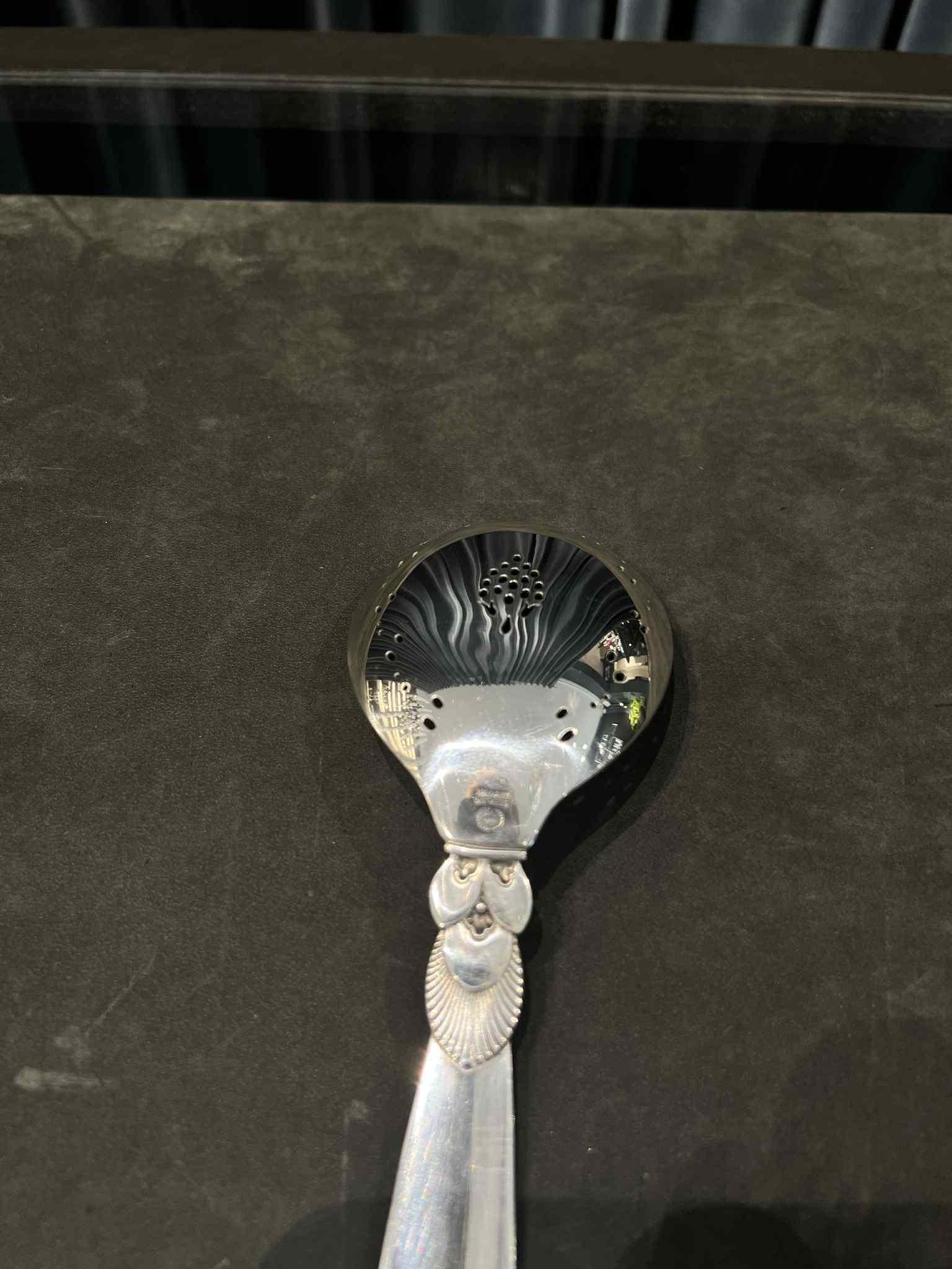 Georg Jensen Sterling Silver Cactus Berry Spoon #182 In Excellent Condition For Sale In Hellerup, DK