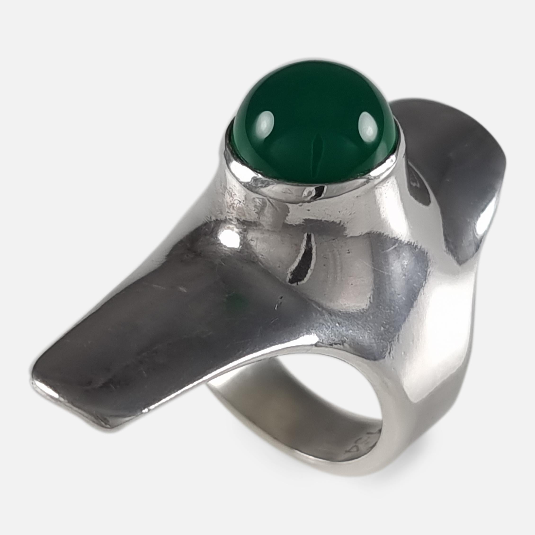 Modernist Georg Jensen Sterling Silver Chrysoprase Ring #154, by Henning Koppel For Sale