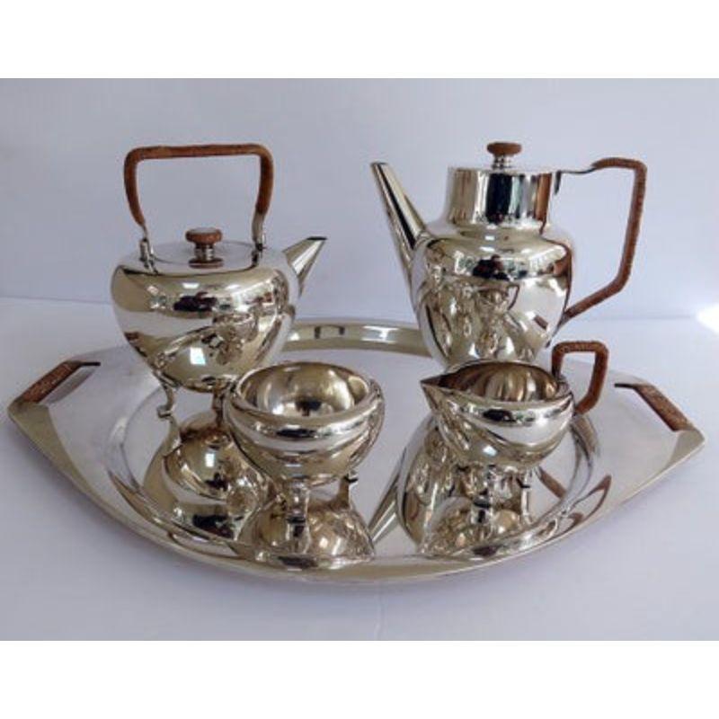 Georg Jensen Sterling Silver coffee pot tea pot, sugar bowl, creamer no 960 and large tray no 984

Designed by Ib Bluitgen

Coffee pot measures 18,5cm / 7.28