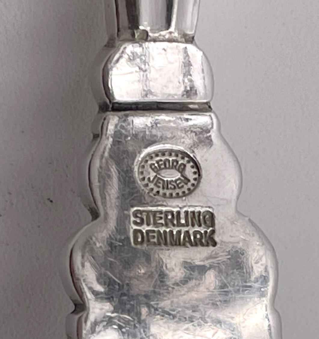 XX secolo Forchetta per carne fredda in argento sterling di Georg Jensen con motivo a ghianda in vendita
