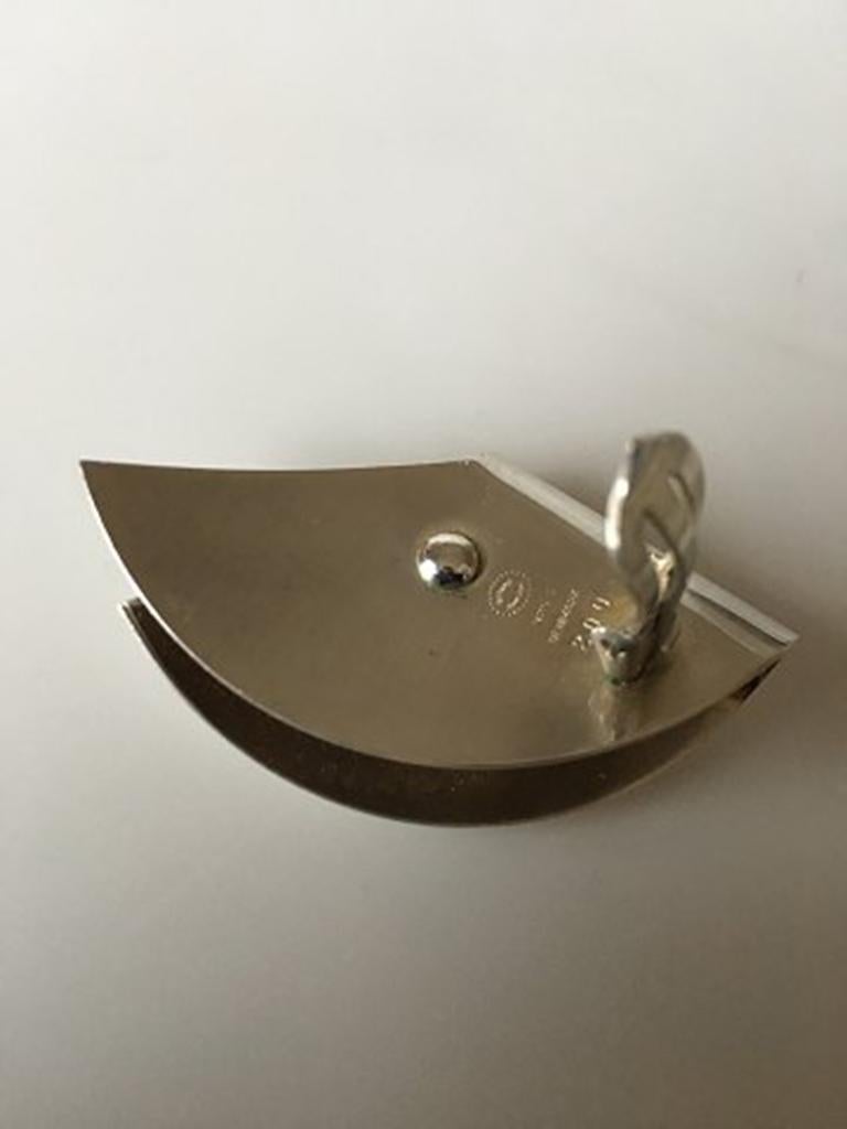 Georg Jensen Sterling Silver Ear Clips No 200 Nanna Ditzel. Measures 5 cm / and is in good condition. Weighs 21.4 g / 0.76 oz.
