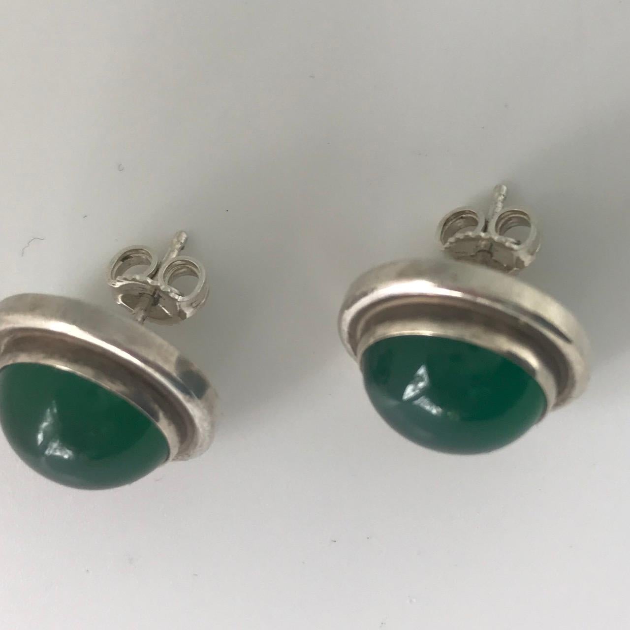 Georg Jensen Sterling Silver Earrings No.44D With Green Agate.
Complimentary gift box included with purchase.

Harald Nielsen design. These have been converted to postbacks. Very good condition.

Harald Nielsen (1892 - 1977) is an important figure