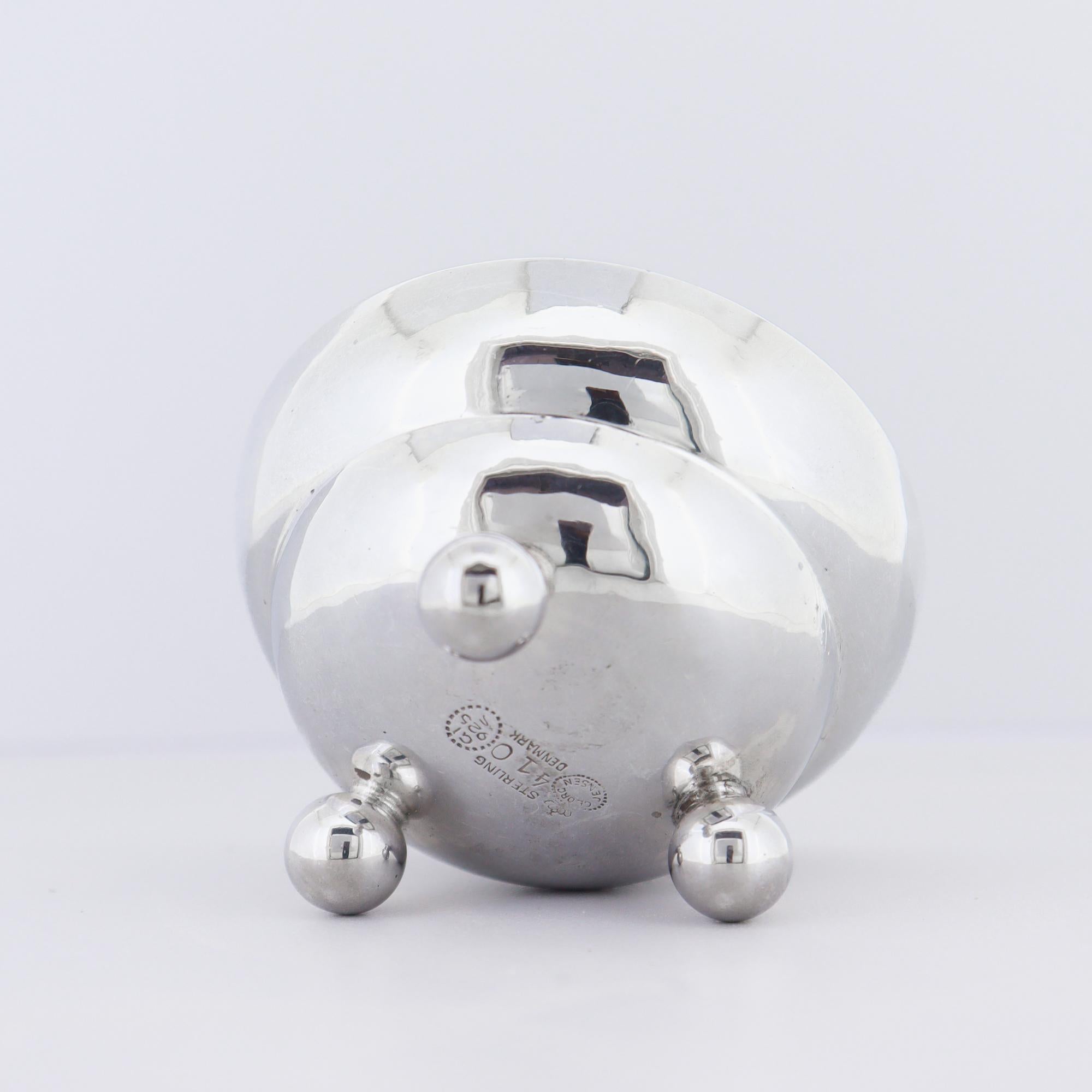 Paire de poivrières et de salières en argent et émail de Georg Jensen #410 en vente 3