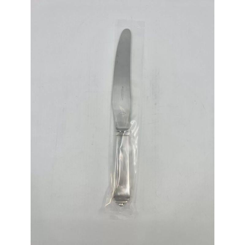 An extra-large sterling silver Georg Jensen dinner knife with stainless steel blade, item 003 in the Pyramid pattern, design #15 by Harald Nielsen from 1926. A rare and difficult model to find, which is no longer produced.

Additional
