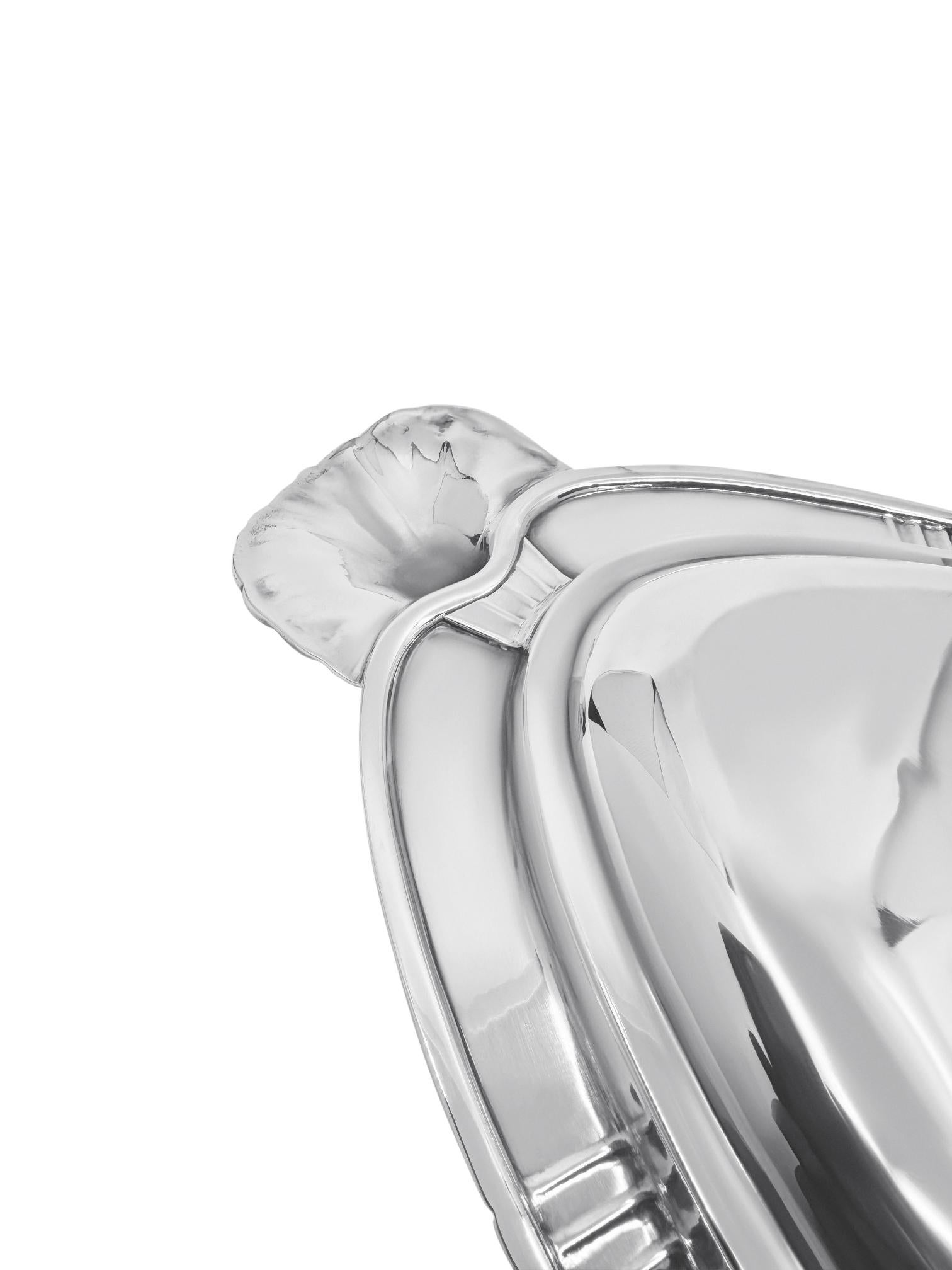 Fatto a mano Piatto e coperchio a forma di pesce in argento sterling di Georg Jensen, Design/One 335 in vendita