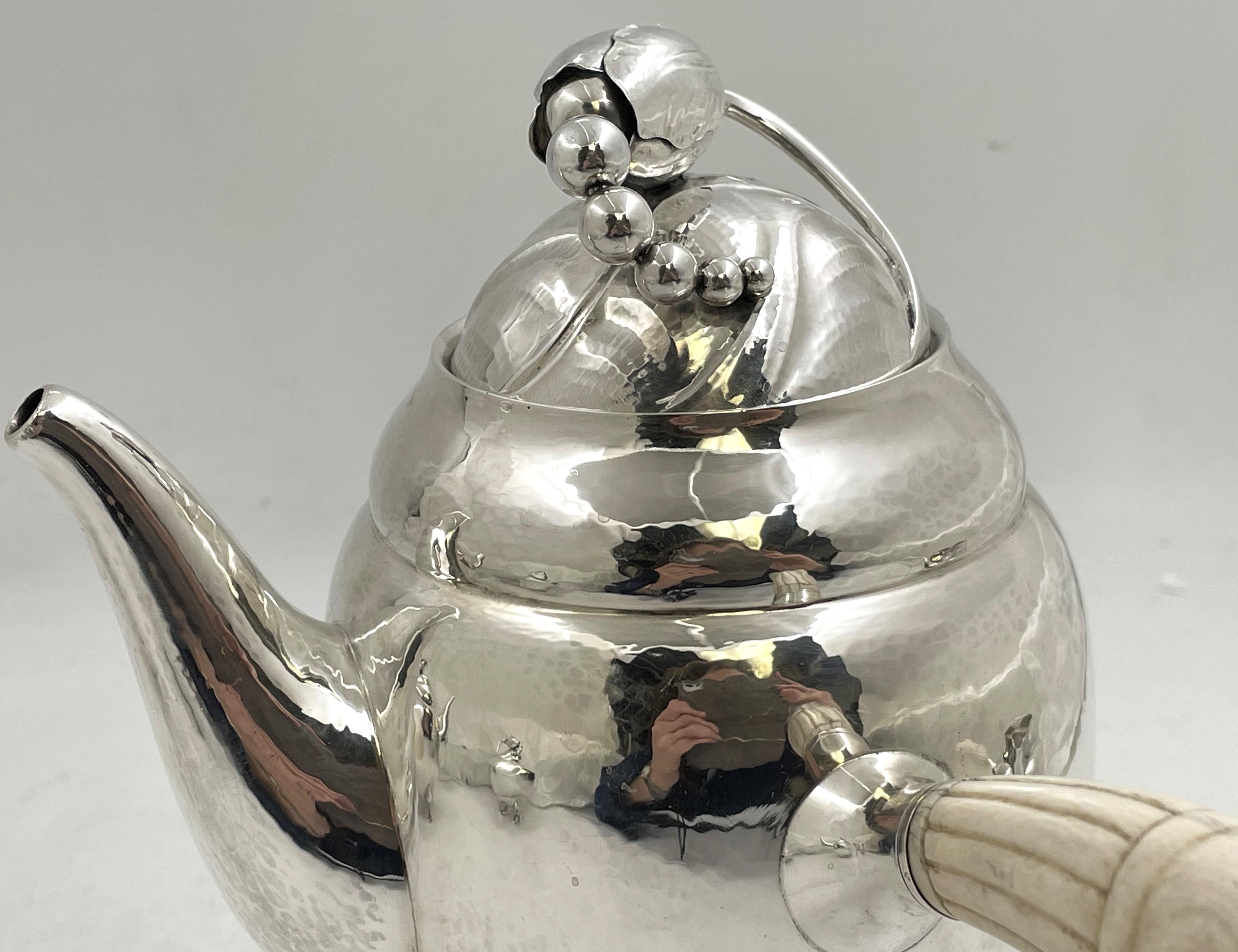 20ième siècle Georg Jensen Sterling Silver Hammered 5-Piece Tea & Coffee Set on Tray Blossom en vente