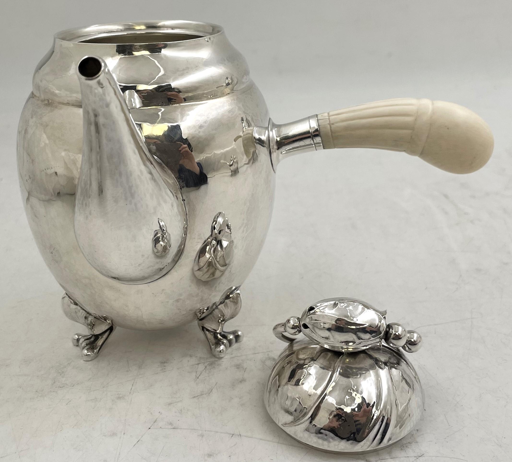 Georg Jensen Sterling Silver Hammered 5-Piece Tea & Coffee Set on Tray Blossom en vente 2