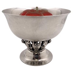 Bol de centre de table martelé en argent sterling de style Art nouveau Georg Jensen #197A