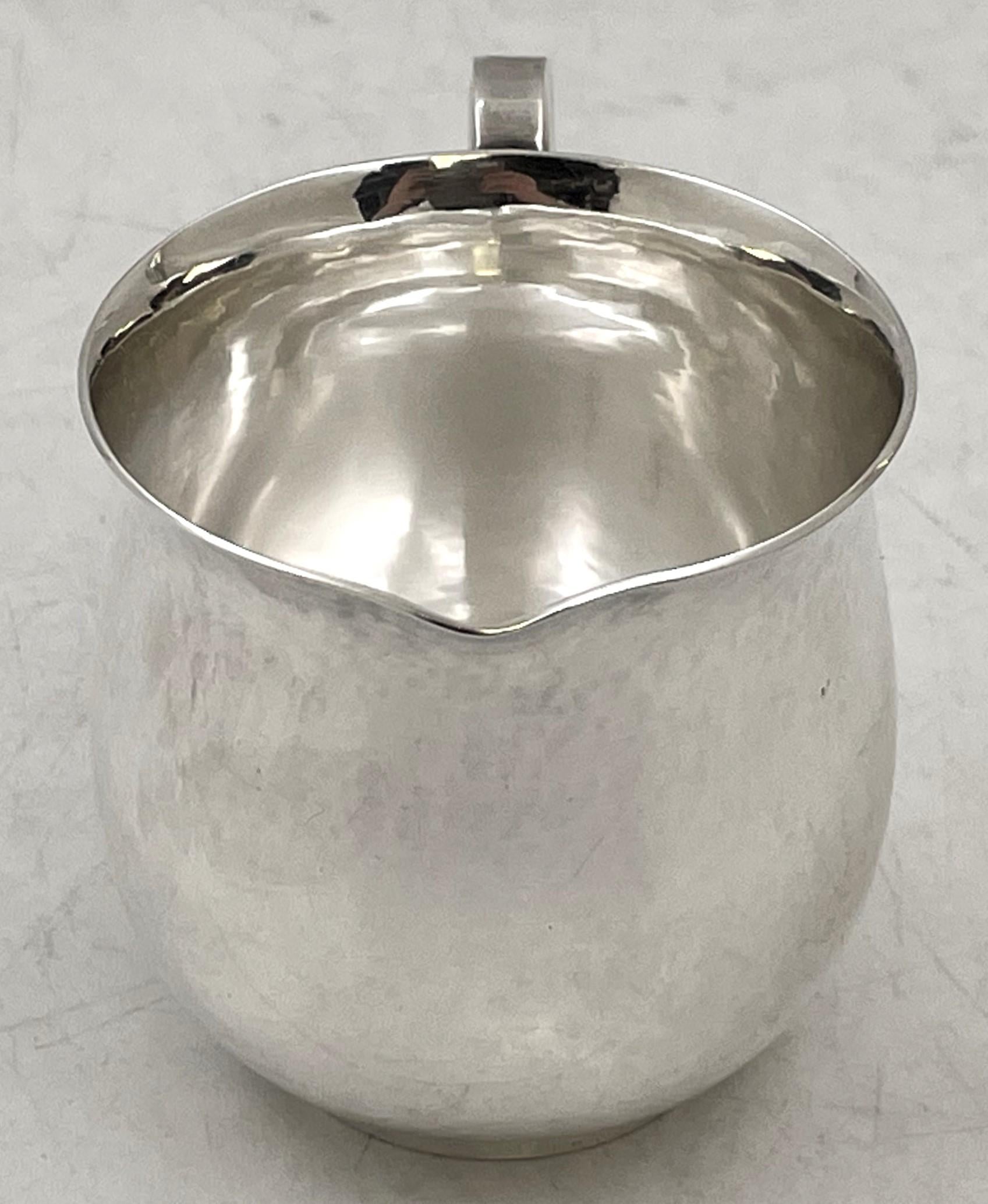 Martellato Cremiera / Brocca in argento martellato Georg Jensen #527 in vendita