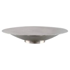 Georg Jensen Sterling Silver Hammered Dish on Foot, Designed by Harald Nielsen Georg Jensen Sterling Silver Hammered Dish on Foot, Designed by Harald Nielsen