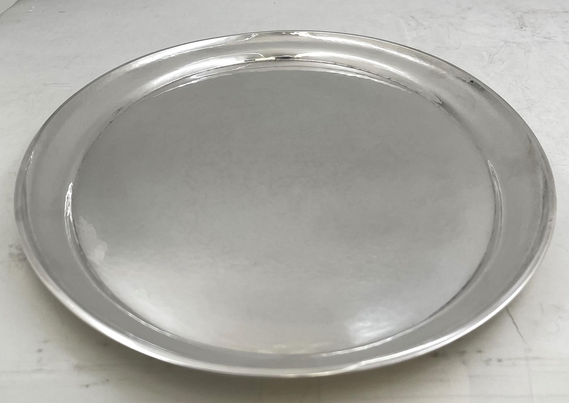 Georg Jensen Sterling Silver Hammered Platter Tray in Continental Pattern #223C Danés en venta
