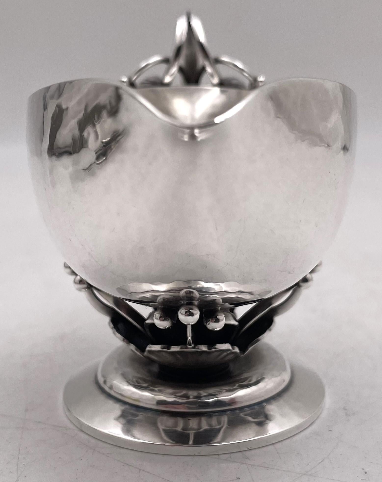 Danese Cremiera e zuccheriera in argento sterling di Georg Jensen martellata a mano #235A in vendita