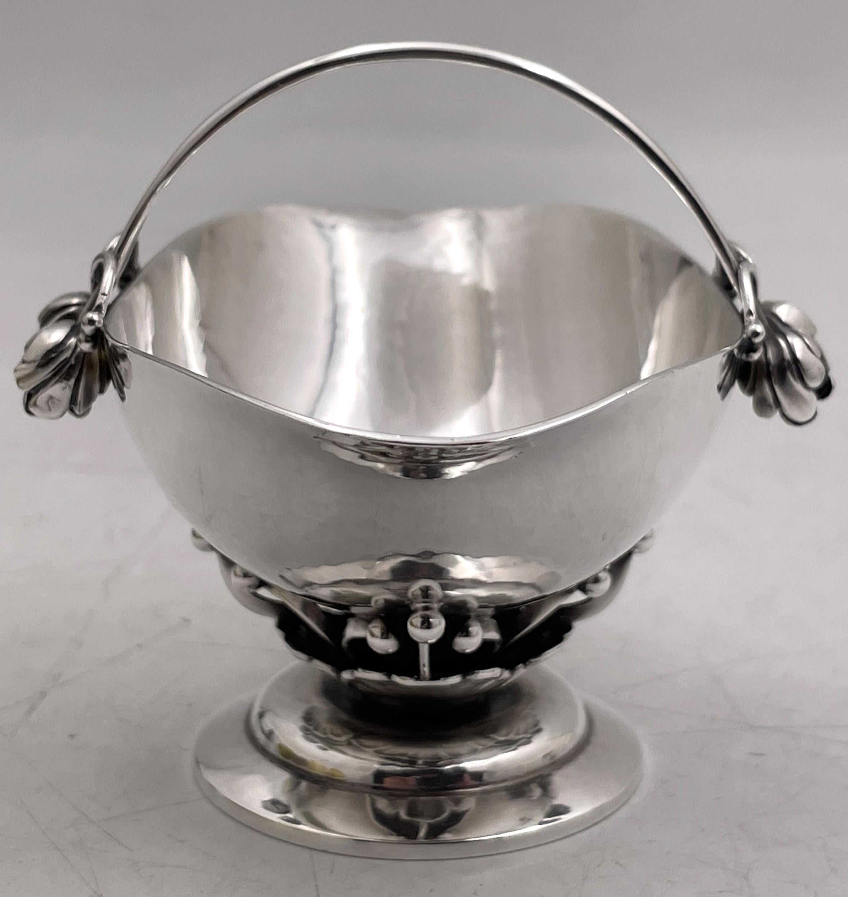 Cremiera e zuccheriera in argento sterling di Georg Jensen martellata a mano #235A in vendita 1
