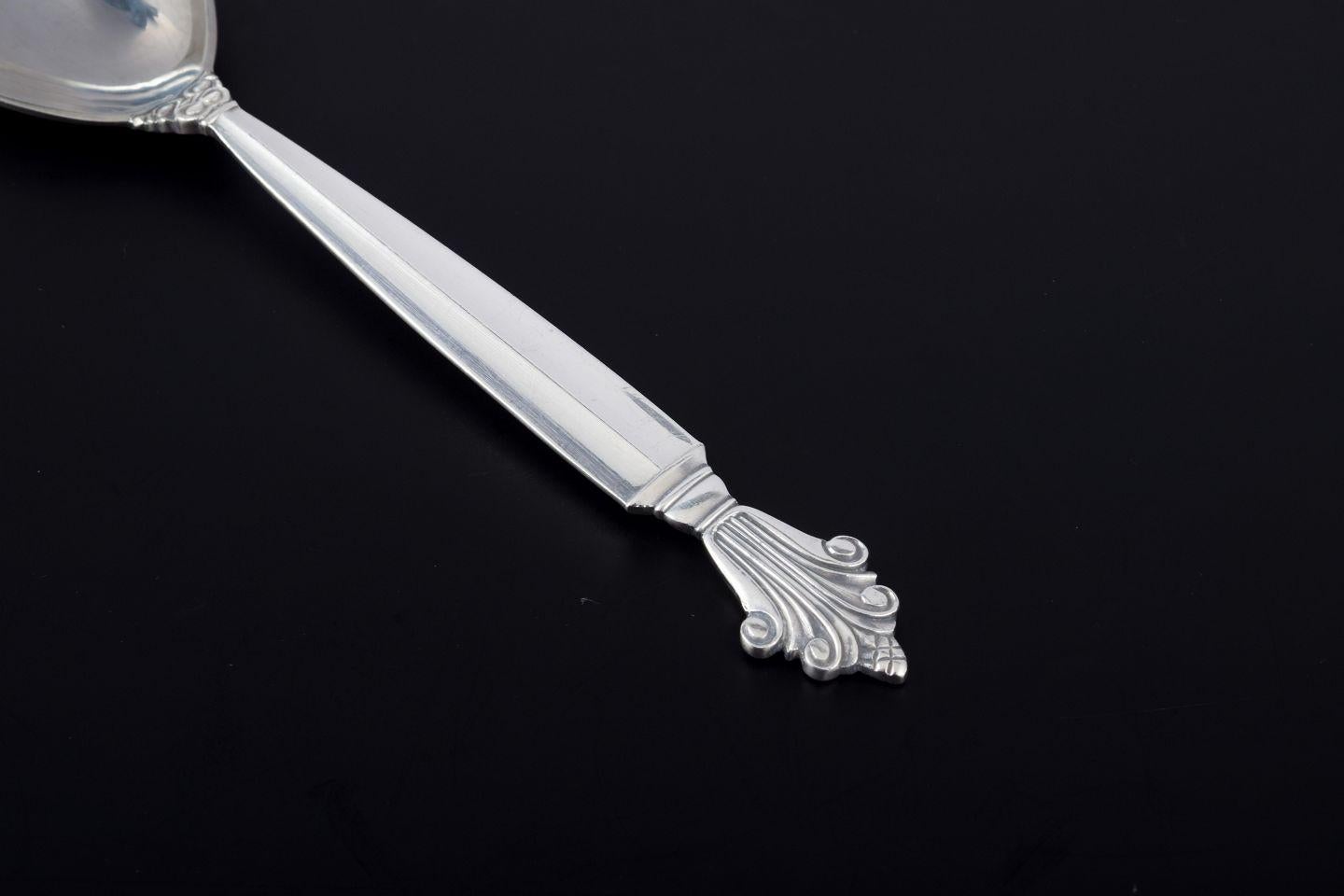 Danese Georg Jensen. Sterling silver jam spoon in the “Acanthus” pattern. in vendita