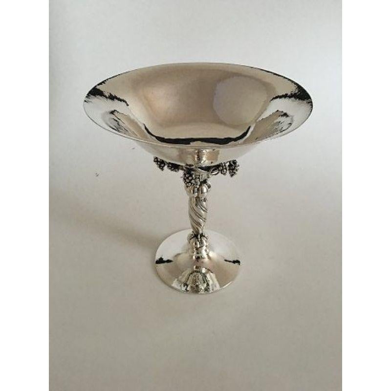 20th Century Georg Jensen Sterling Silver Large Footed Grape Bowl No 264 from 1915-1927 For Sale