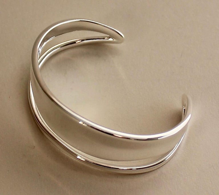 Jensen Sterling Silver "Marcia" Cuff Bracelet Medium For Sale at