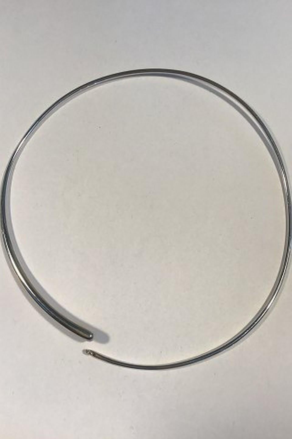 Georg Jensen Sterling Silver Neck Ring No 450 Zero Jacqueline Rabun Diam 15 cm(5.90 in) Weight 36.8 gr/1.30 oz
Item no.: 375762